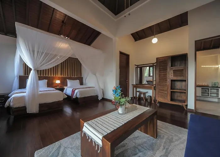 Cosmo, Villa *