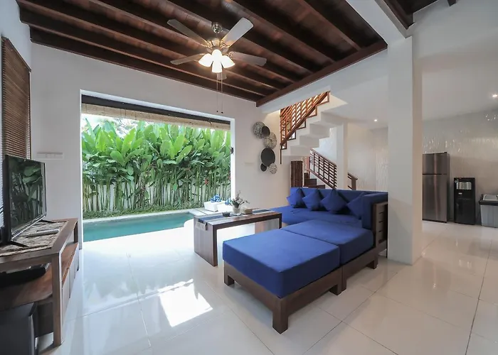 Cosmo, * Seminyak (Bali)